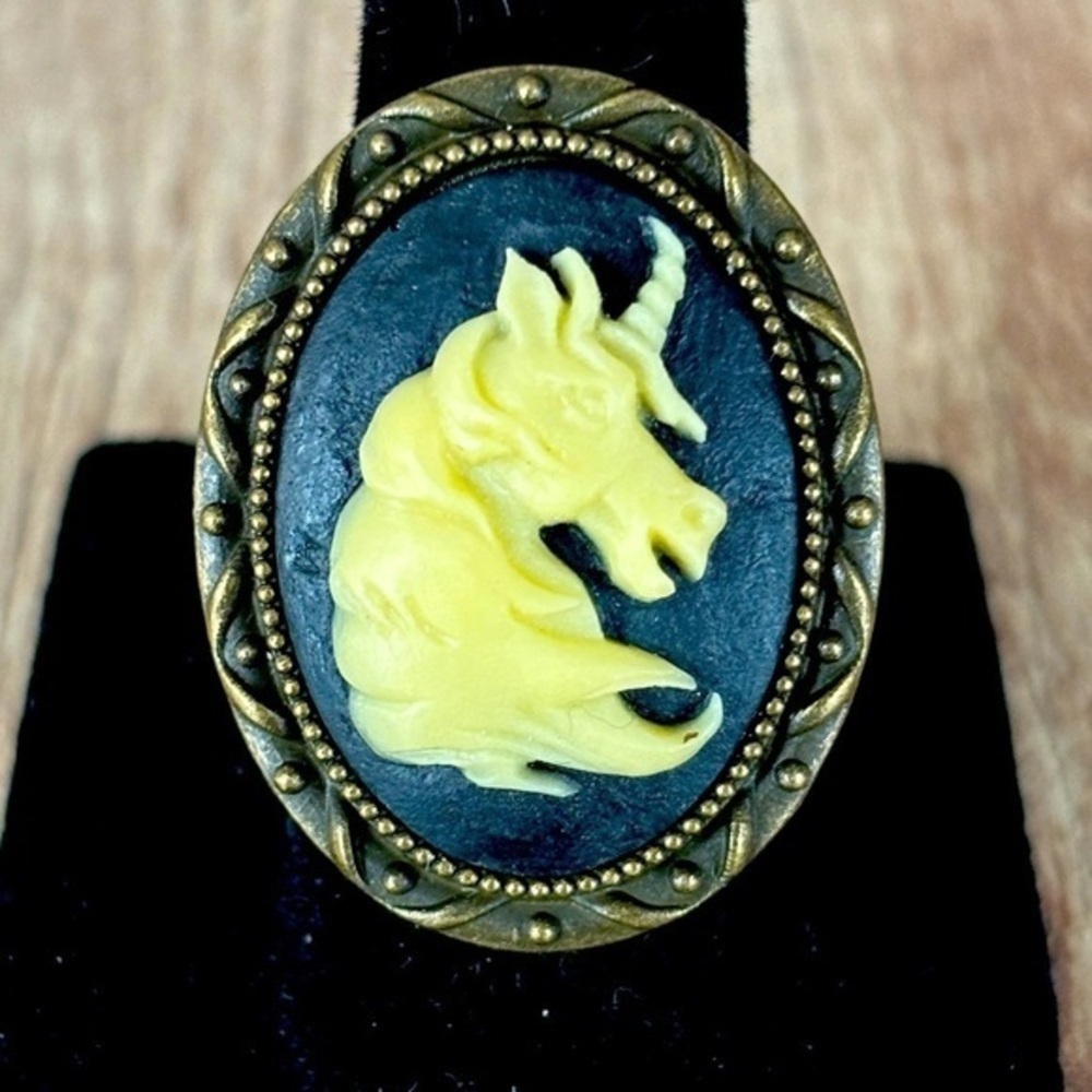 Black and Yellow Unicorn Cameo Adjustable Ring, NWT, Handmade